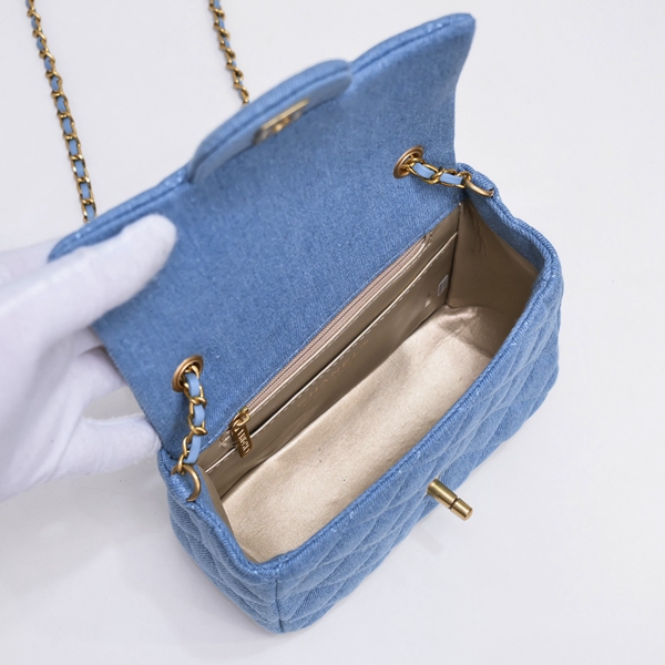 シャネルバッグ着用イメージ